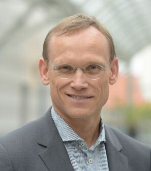 Prof. Dr. Christoph Correll 297x337